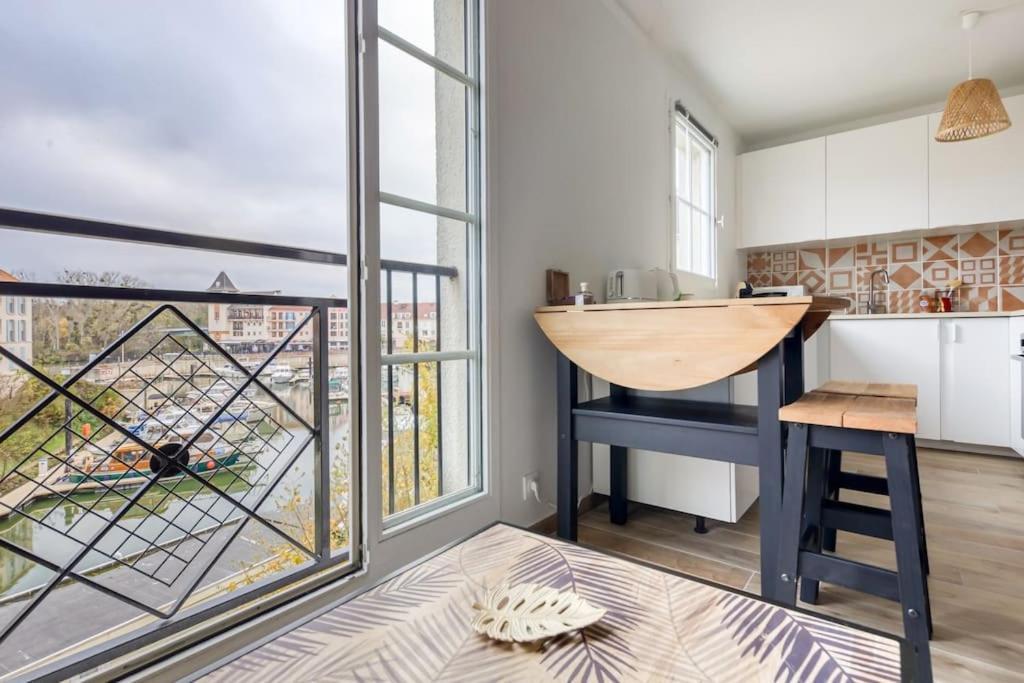 Studio Vue Direct Sur Le Port De Cergy, Parking Prive Gratuit Extérieur photo